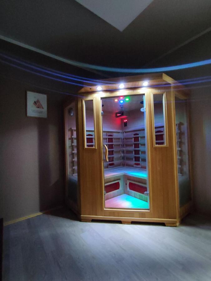 Magic Sauna,jakuzzi,kino